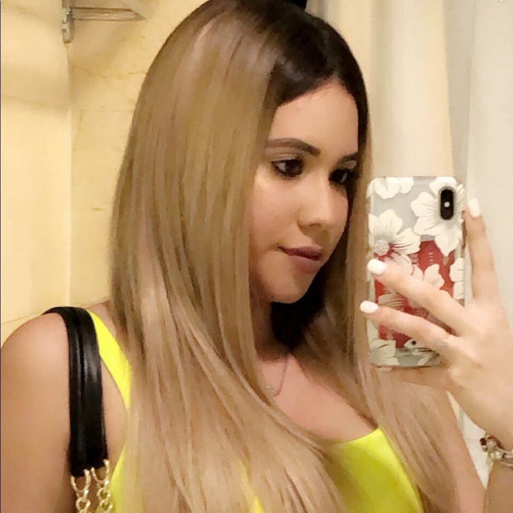Meet your Posher, Viviana